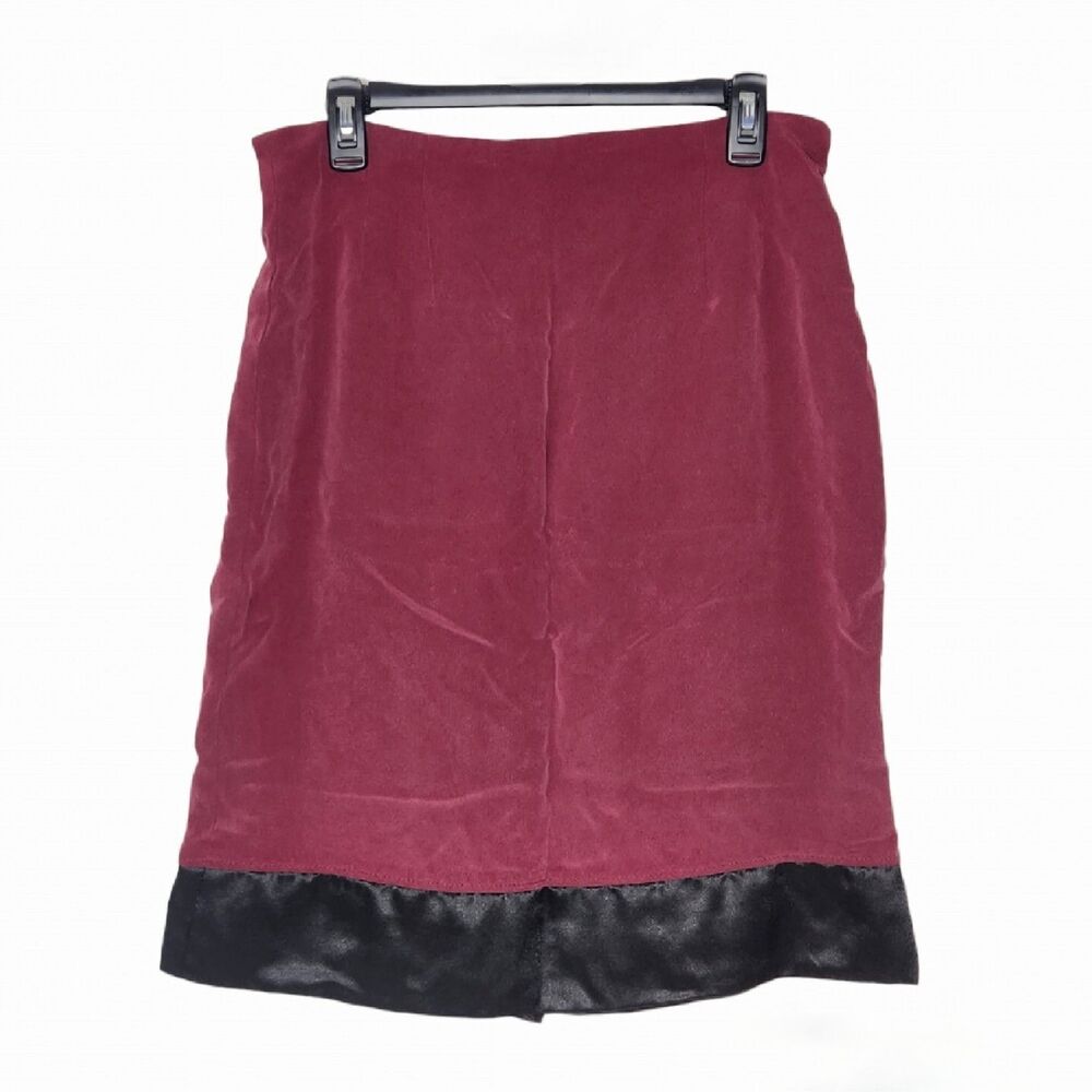 Chaus Woman Red Silk Lined Skirt Size 16 100% Silk No Stretch Fits Like A Medium